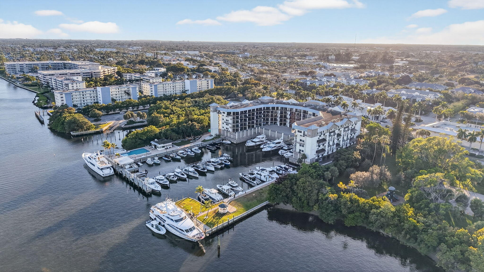 DELRAY HARBOR CLUB CONDO - Residential