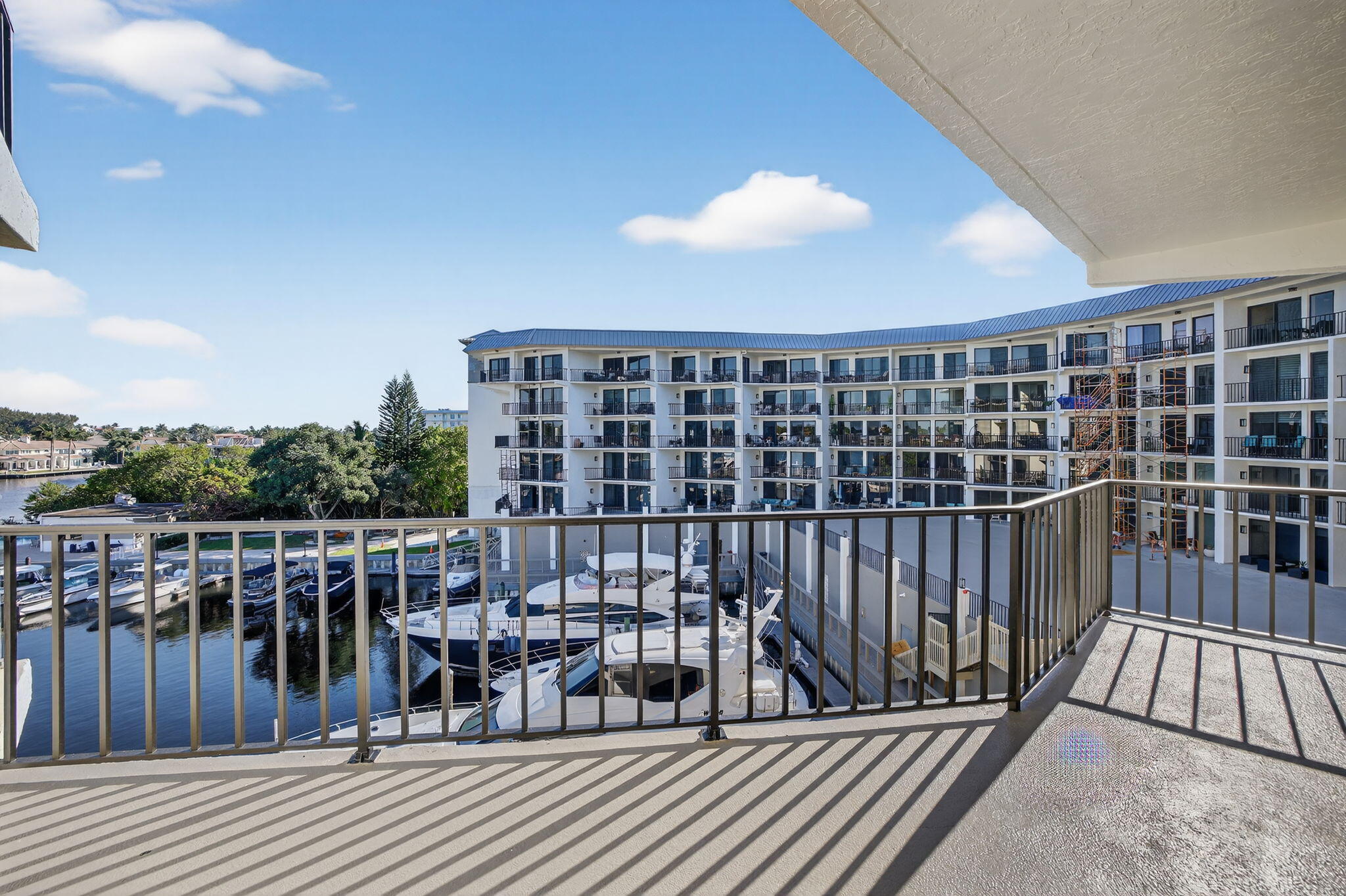 DELRAY HARBOR CLUB CONDO - Residential