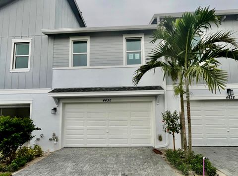 Best Deals on Townhouses for Rent in Palm Beach County 4432 Longwood Lake Square Westlake FL 33470