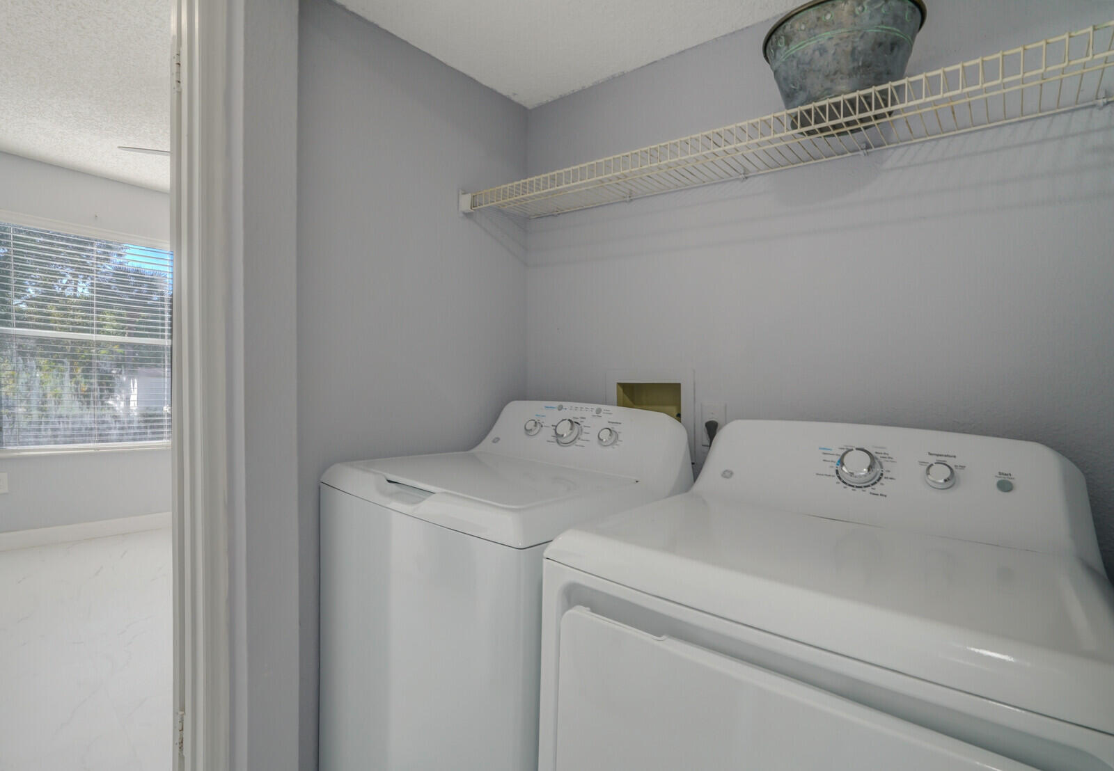 PONTE VERDE AT PALM BEACH LAKES CONDO - Residential Lease