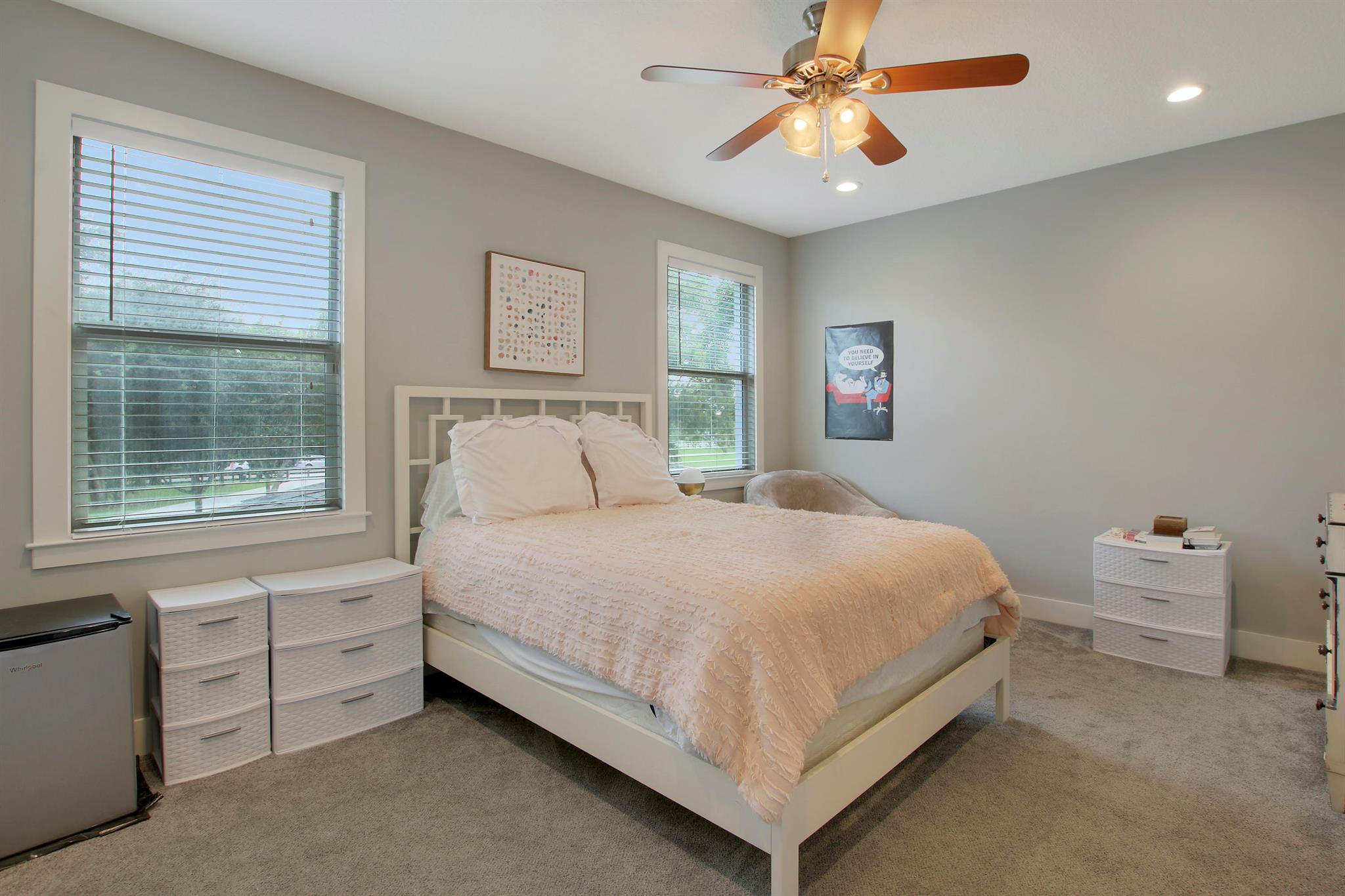 SQUARE LAKE - Residential