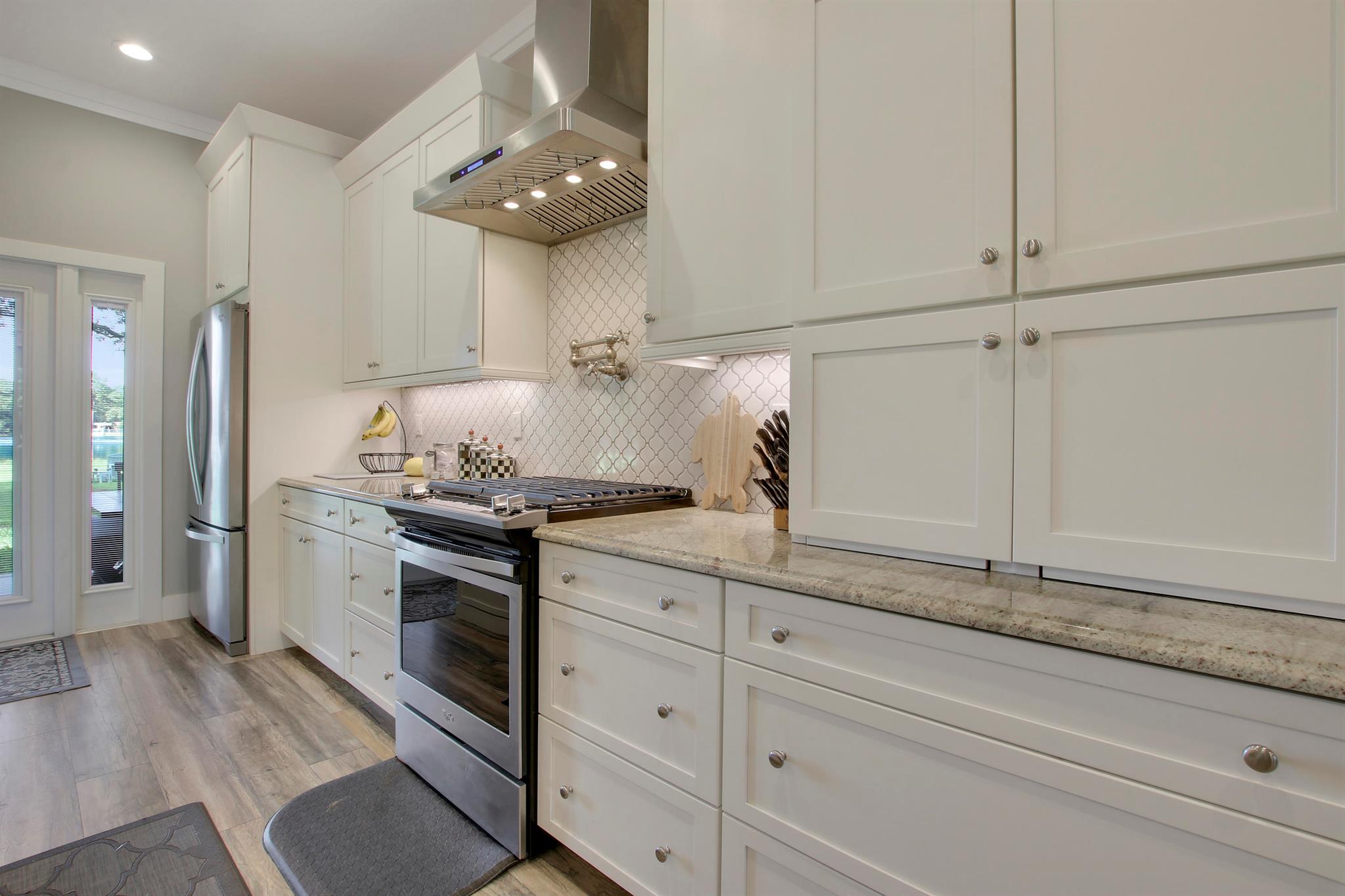 SQUARE LAKE - Residential