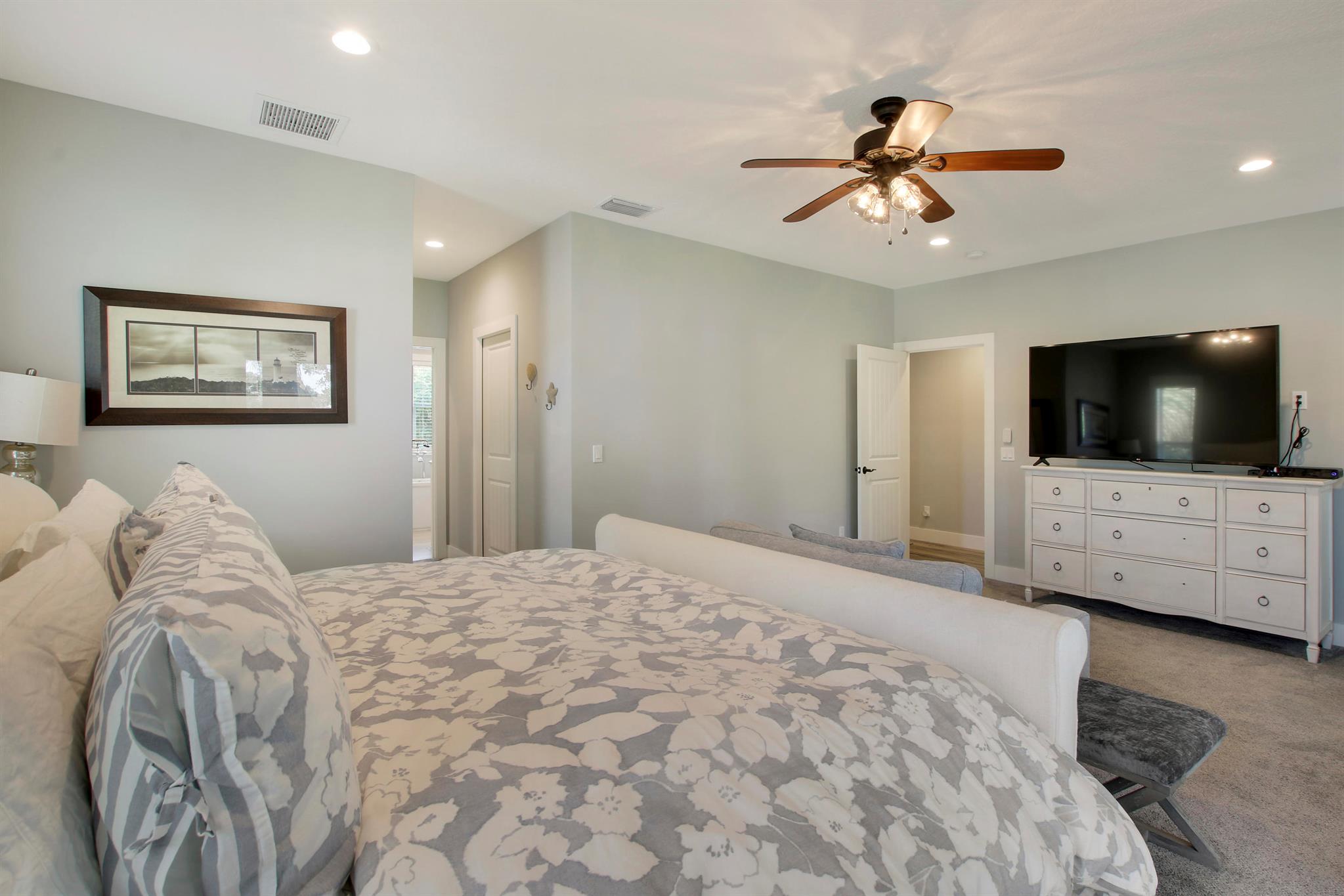 SQUARE LAKE - Residential