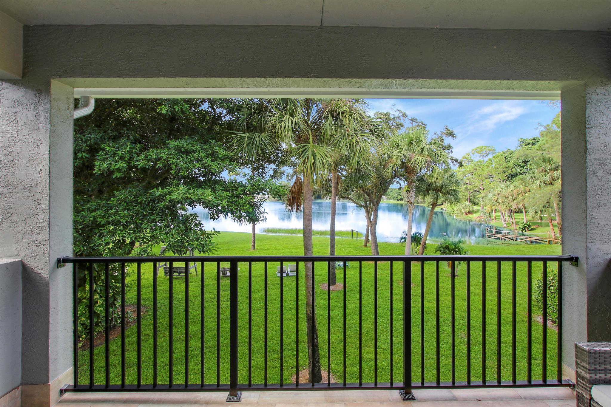 SQUARE LAKE - Residential