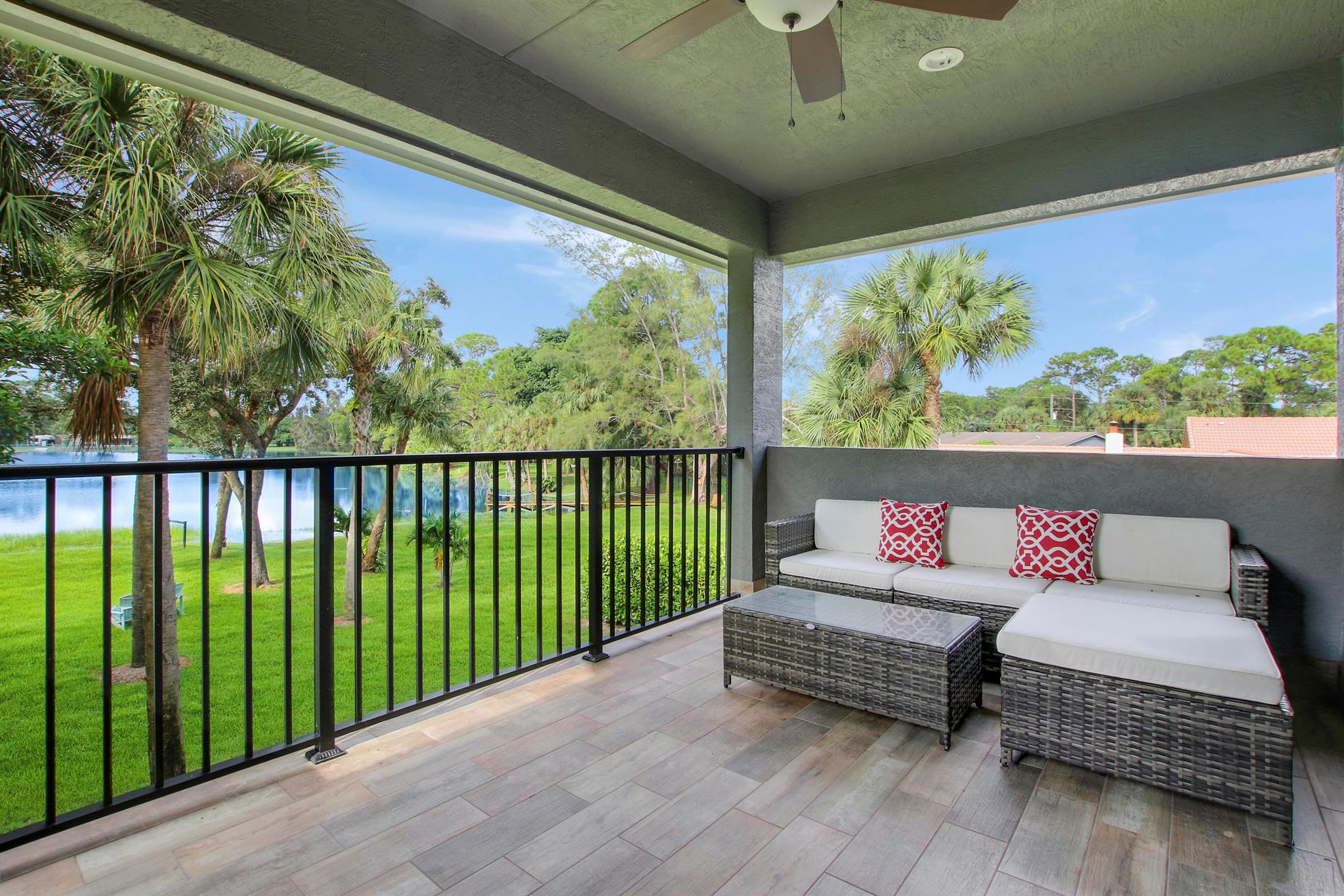 SQUARE LAKE - Residential