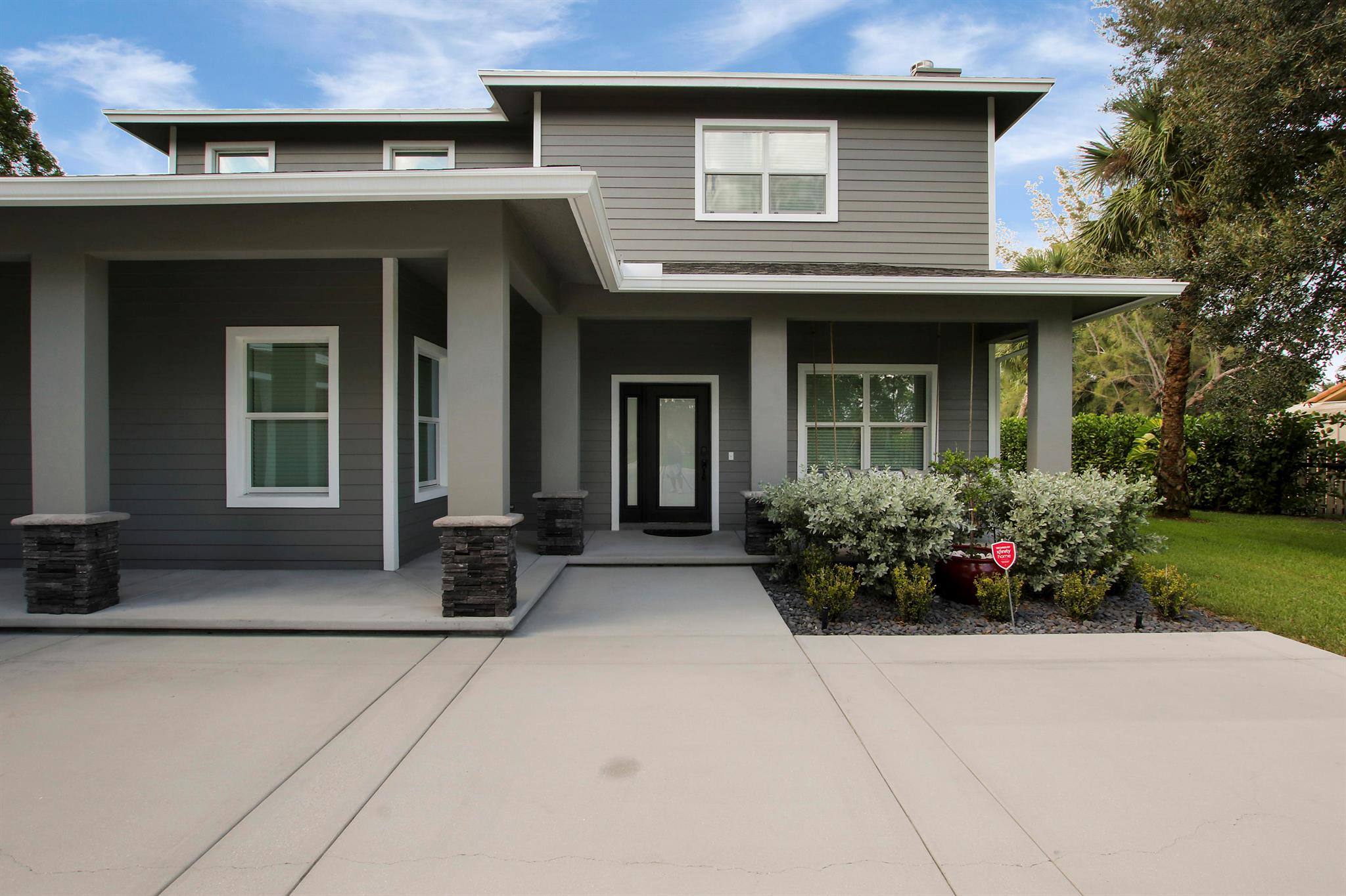 SQUARE LAKE - Residential