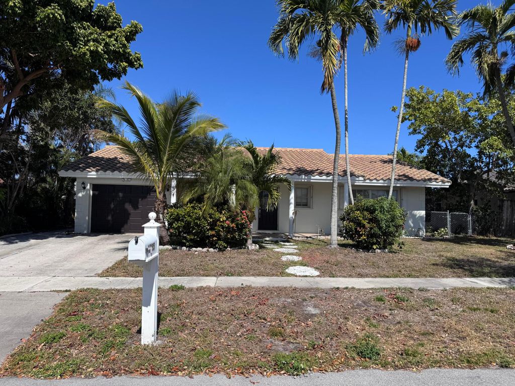 Photo of 1385 NW 6th Street, Boca Raton, FL 33486 (MLS # R11162228)