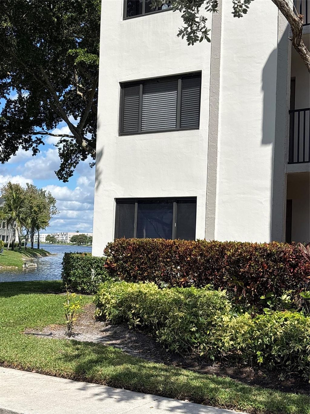 Photo of 10724 W Clairmont Cir #10724, Fort Lauderdale, FL 33321 (MLS # F10533038)