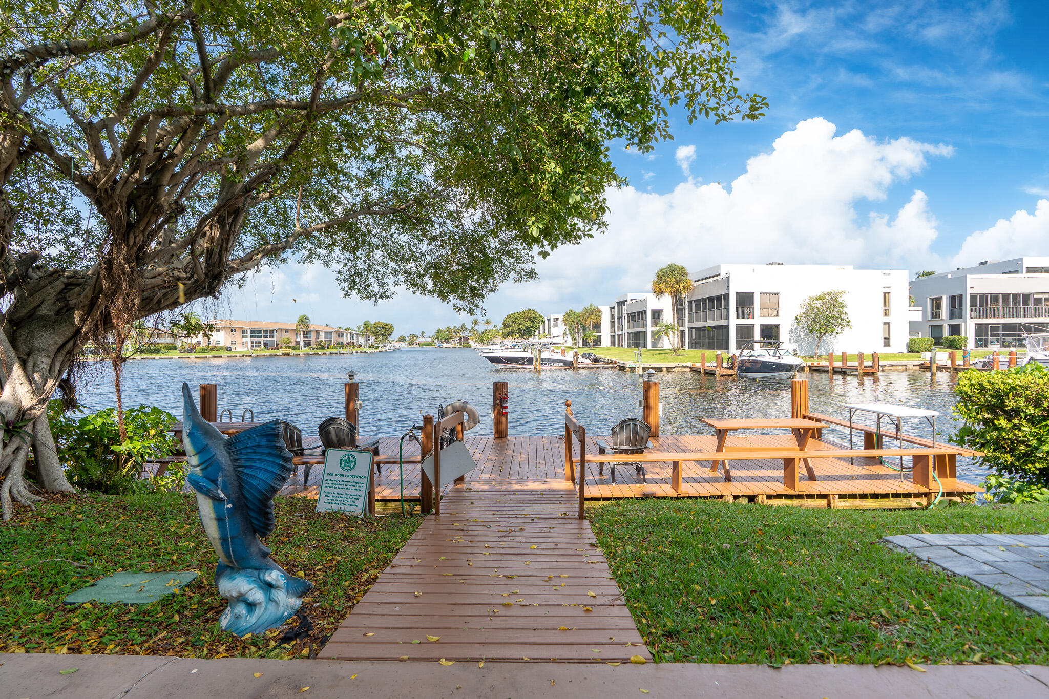 Island Club - Residential