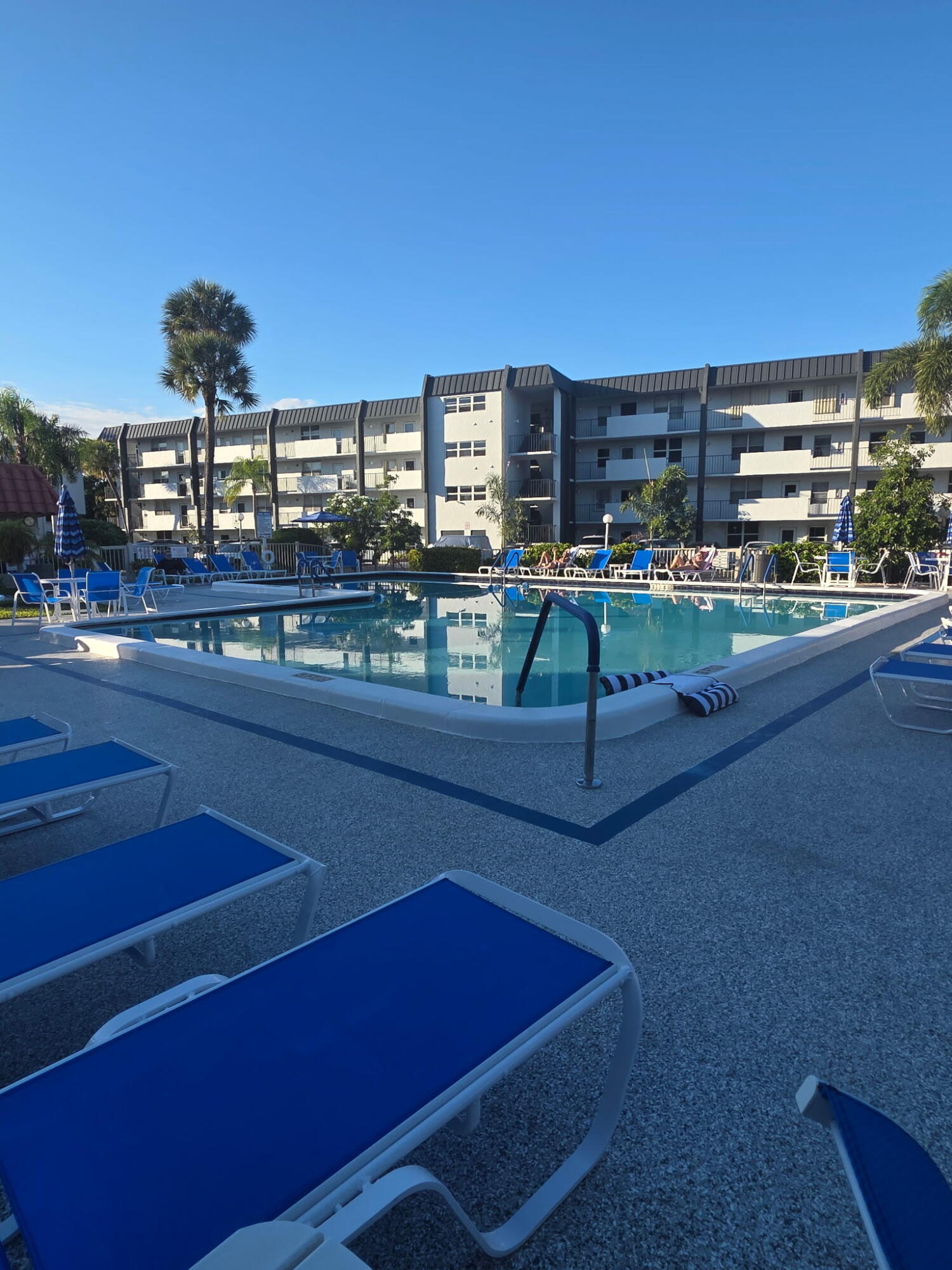 Island Club - Residential