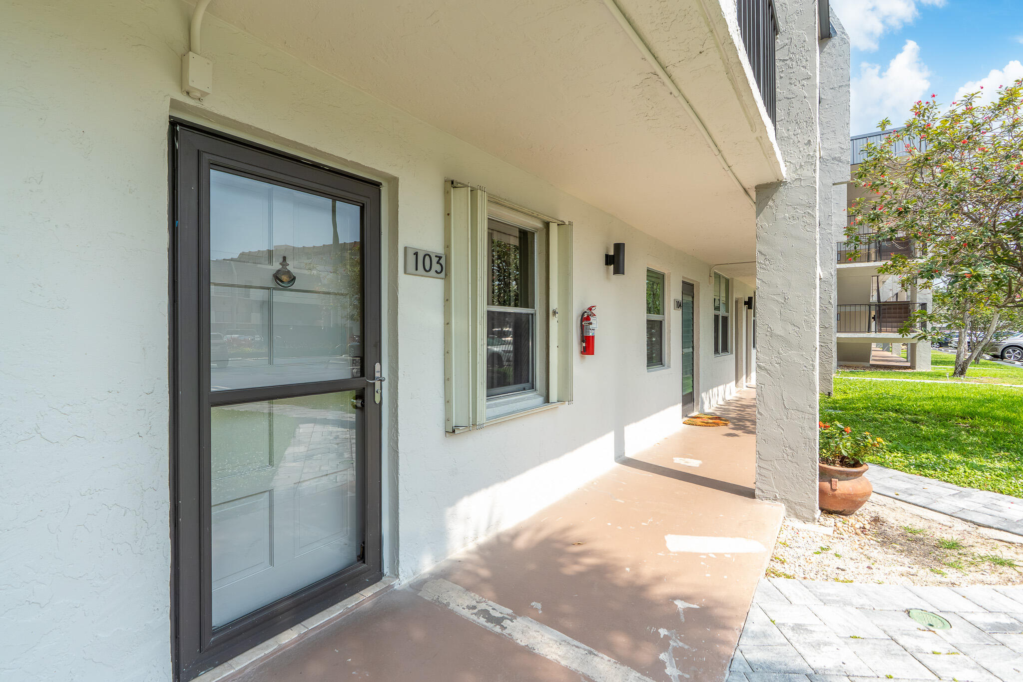 Island Club - Residential
