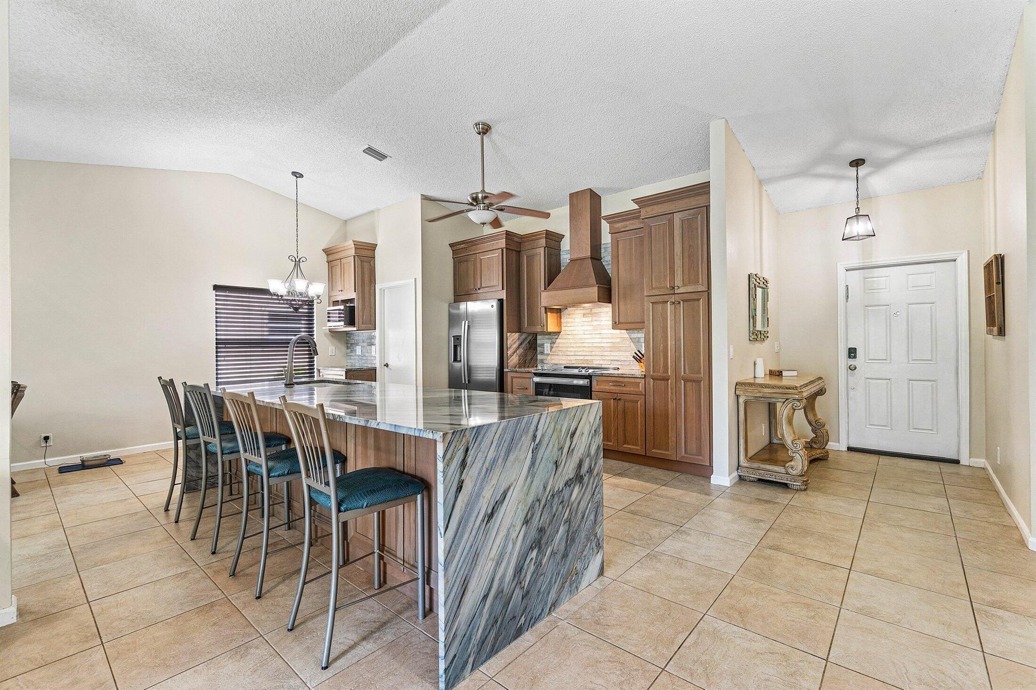 5155 Rosen Boulevard