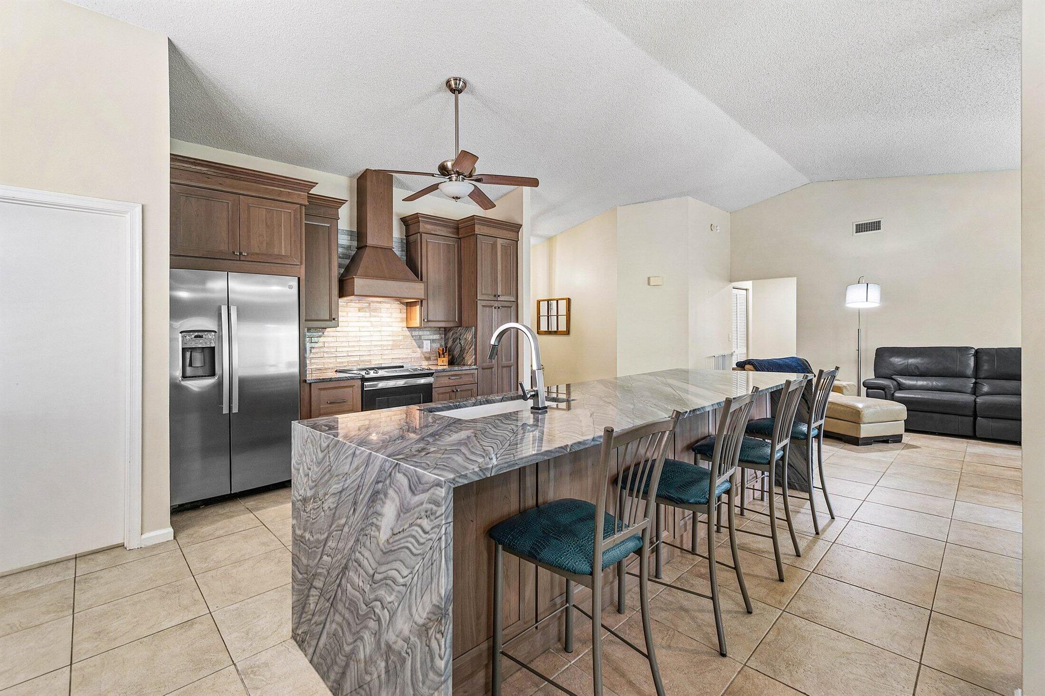 5155 Rosen Boulevard