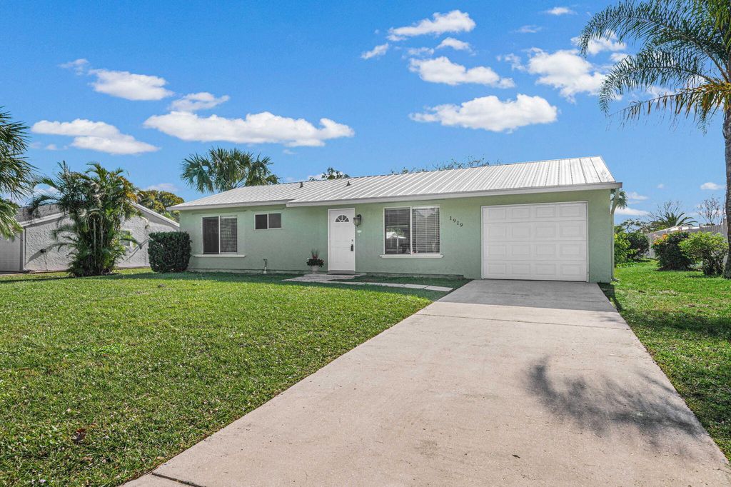 Photo of 1919 SE Millbrook Terrace SE, Port Saint Lucie, FL 34952 (MLS # R10959548)