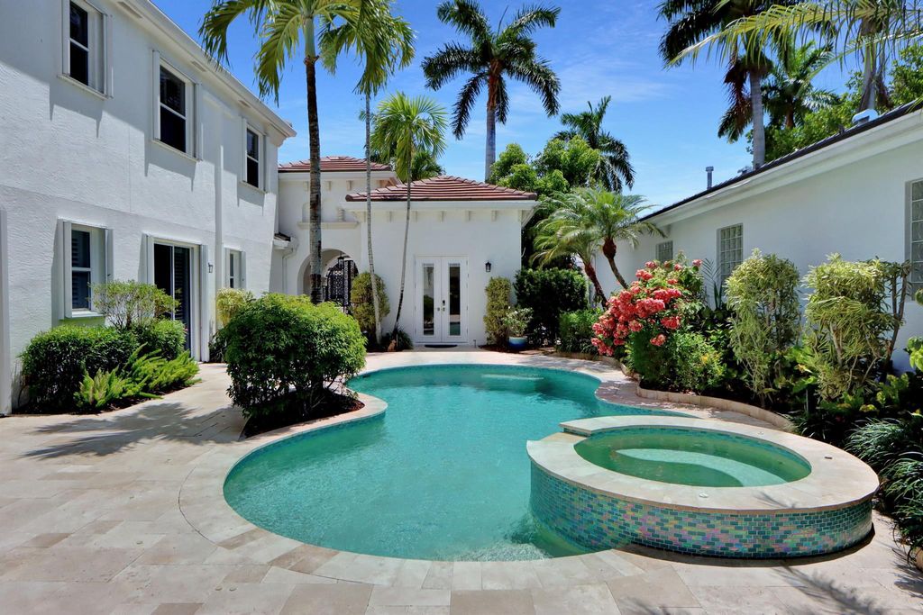 Photo of 6483 Enclave Way, Boca Raton, FL 33496 (MLS # R11117035)