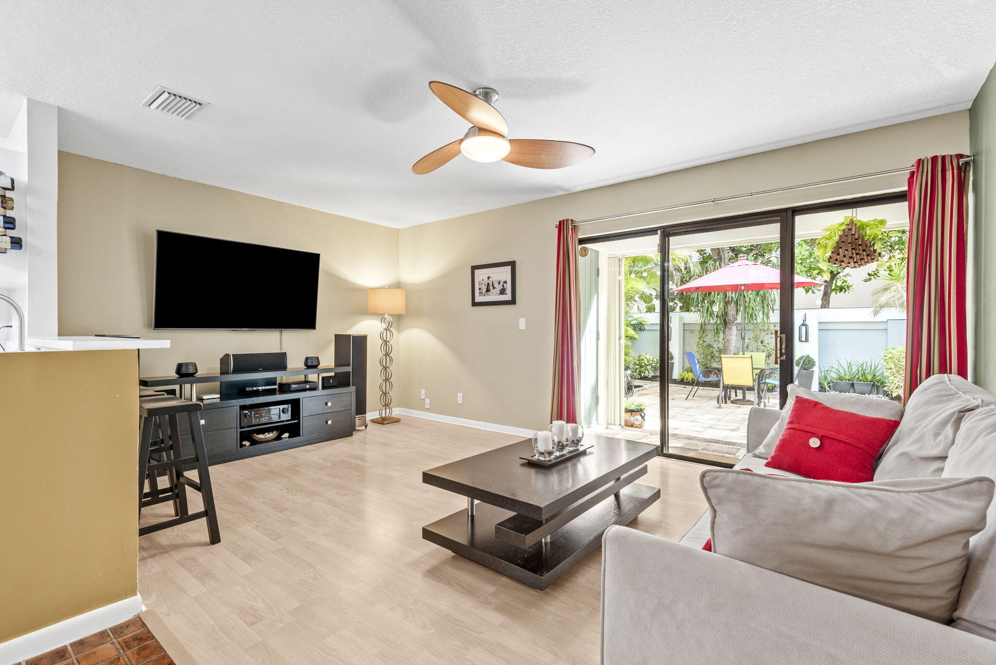 3900 NE 18th Avenue 40-h