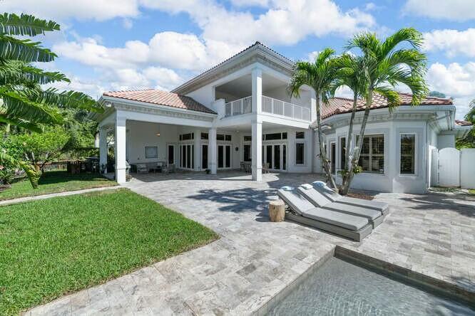 SADDLE TRAIL PARK OF WELLINGTON - Residential