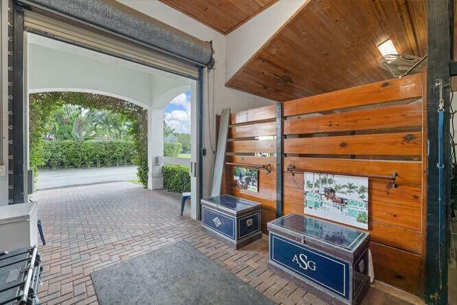 SADDLE TRAIL PARK OF WELLINGTON - Residential