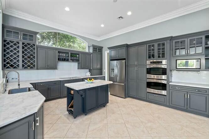 SADDLE TRAIL PARK OF WELLINGTON - Residential