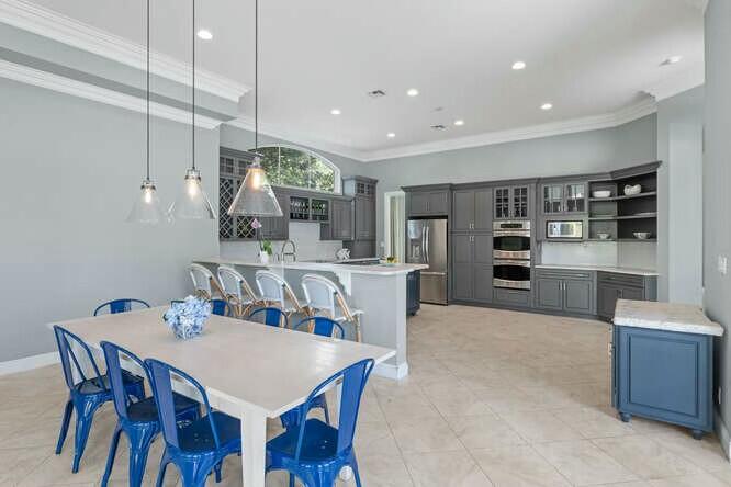 SADDLE TRAIL PARK OF WELLINGTON - Residential