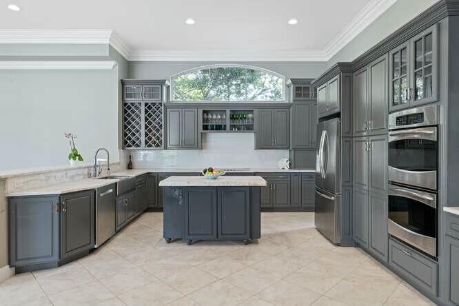 SADDLE TRAIL PARK OF WELLINGTON - Residential