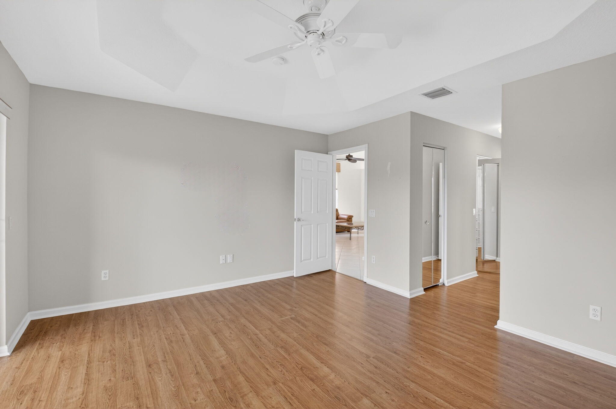 VALENCIA FALLS - Residential