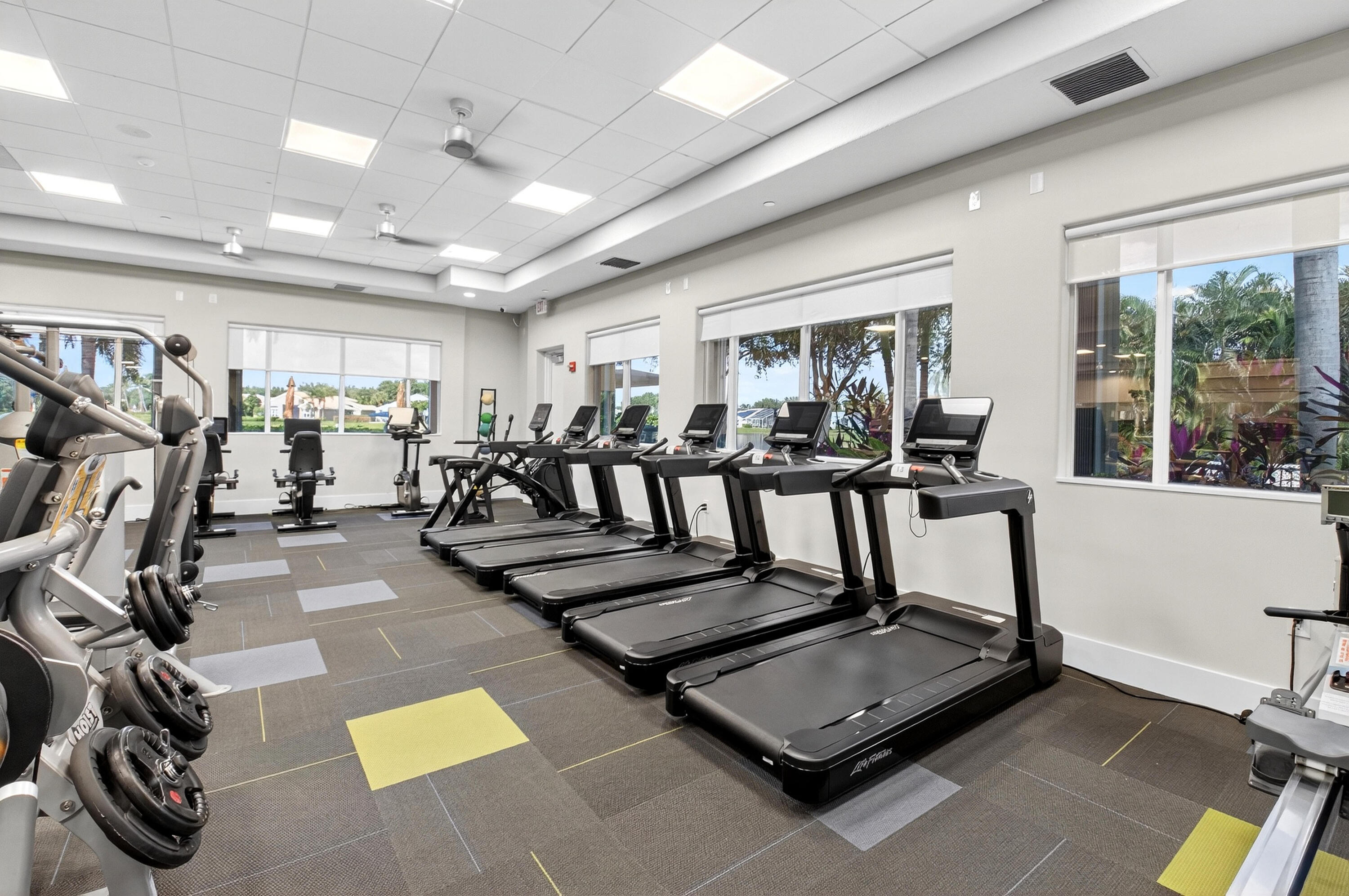 VALENCIA FALLS - Residential