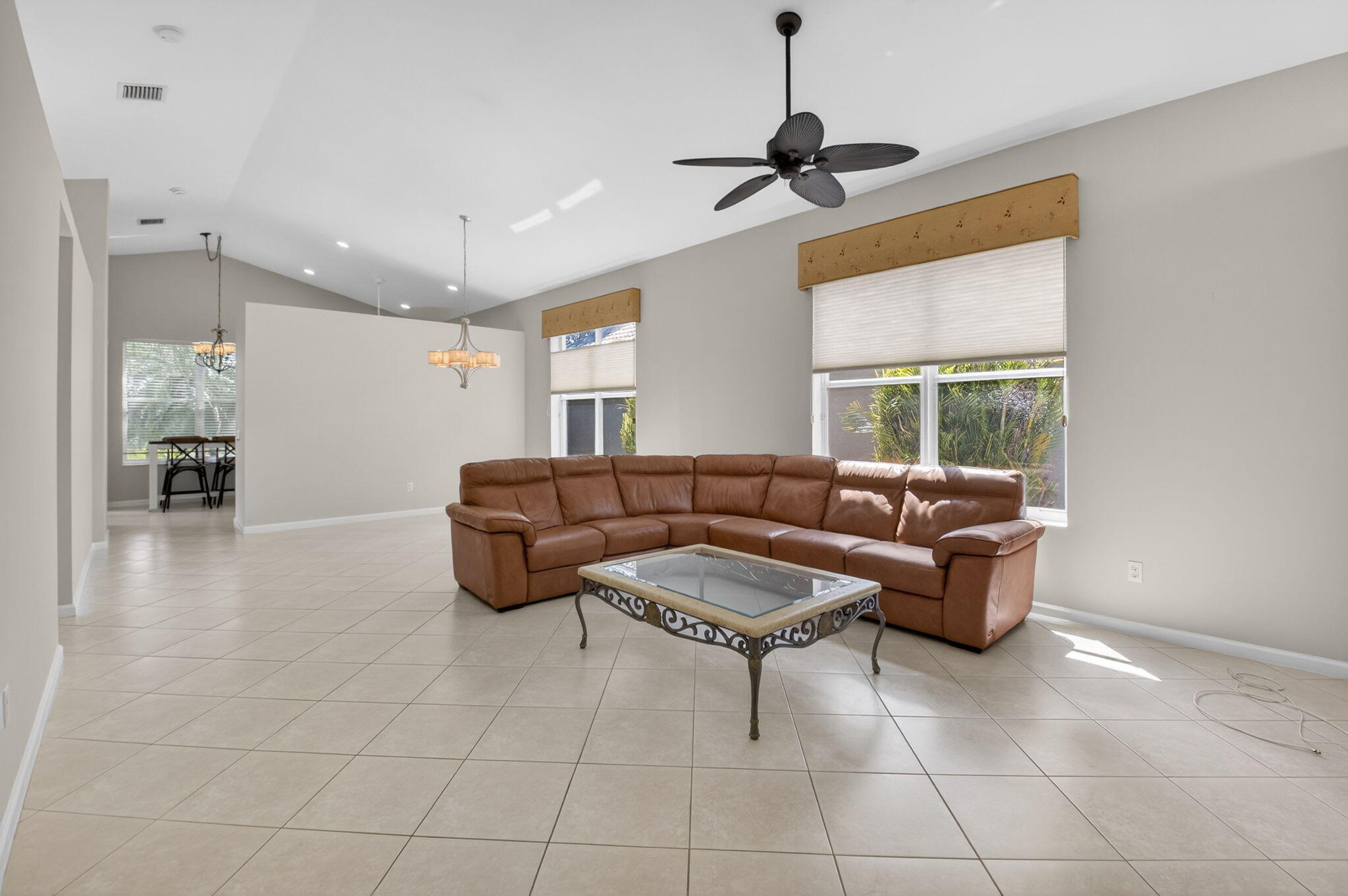 VALENCIA FALLS - Residential