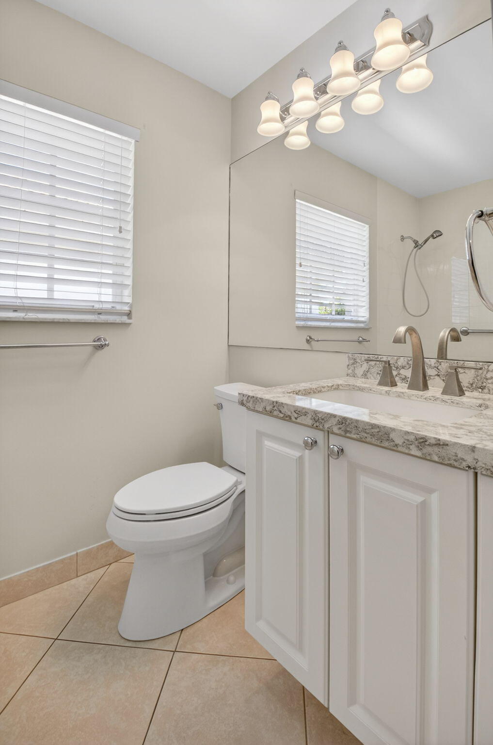 VALENCIA FALLS - Residential