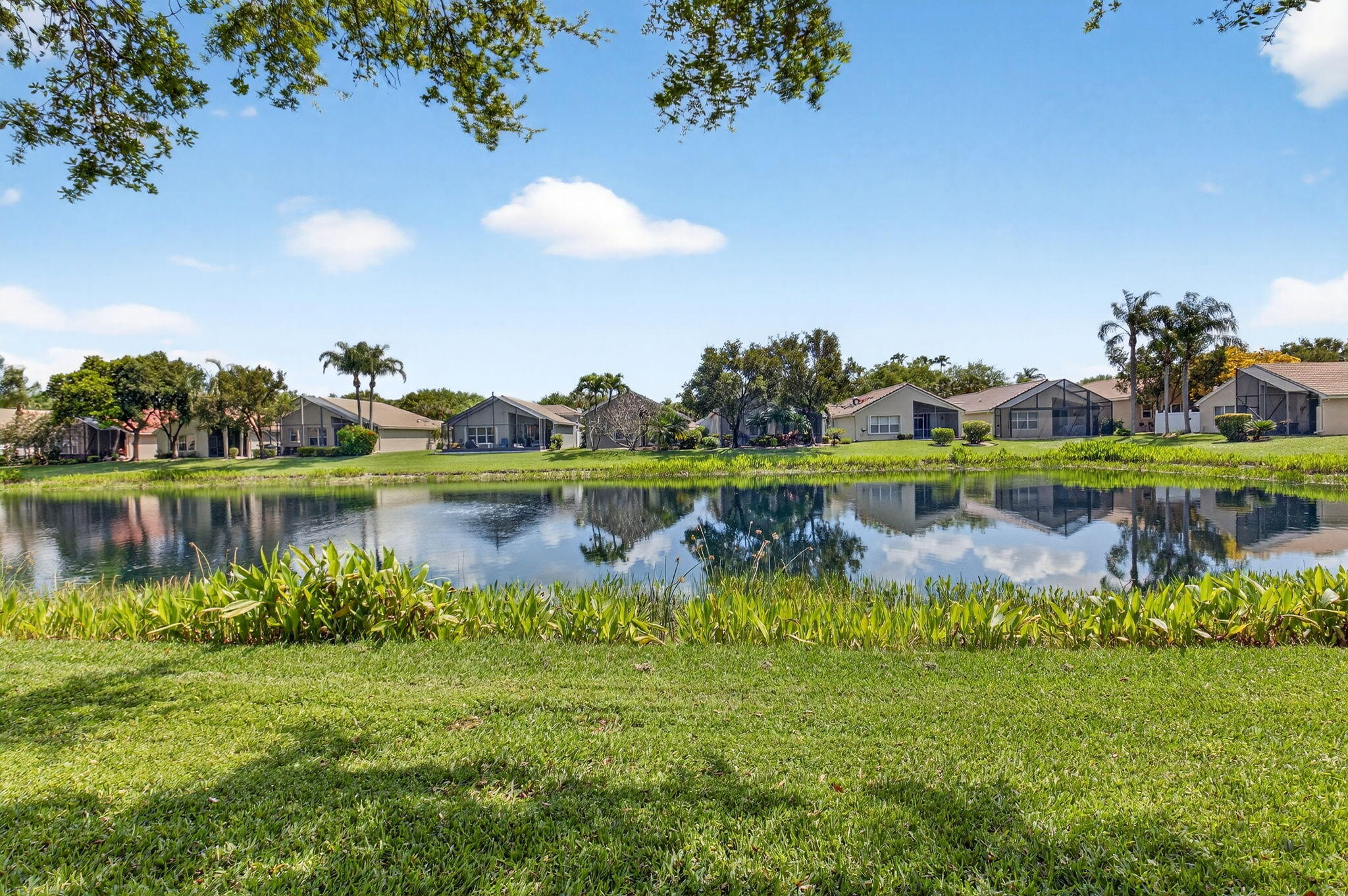 VALENCIA FALLS - Residential