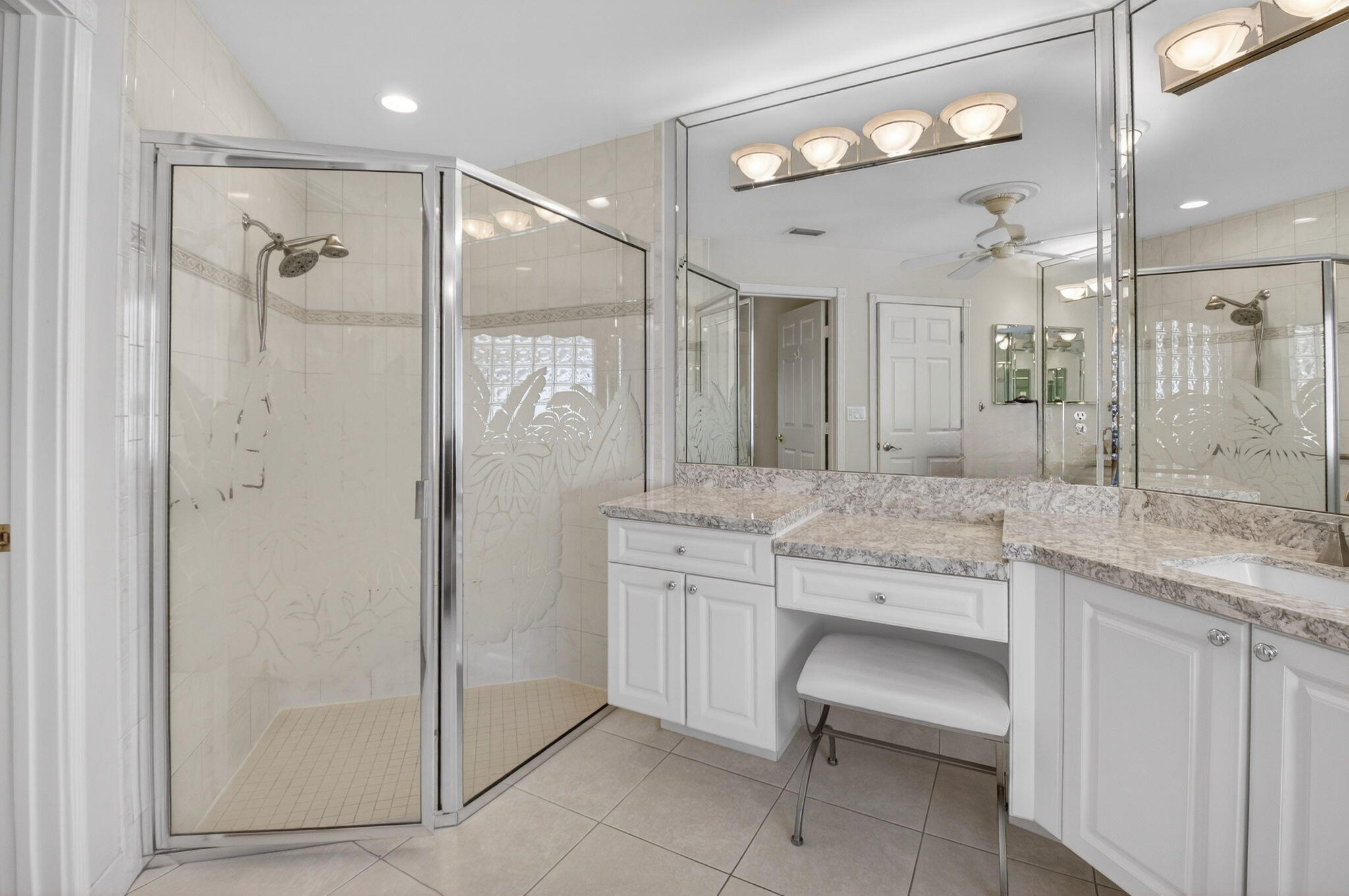 VALENCIA FALLS - Residential