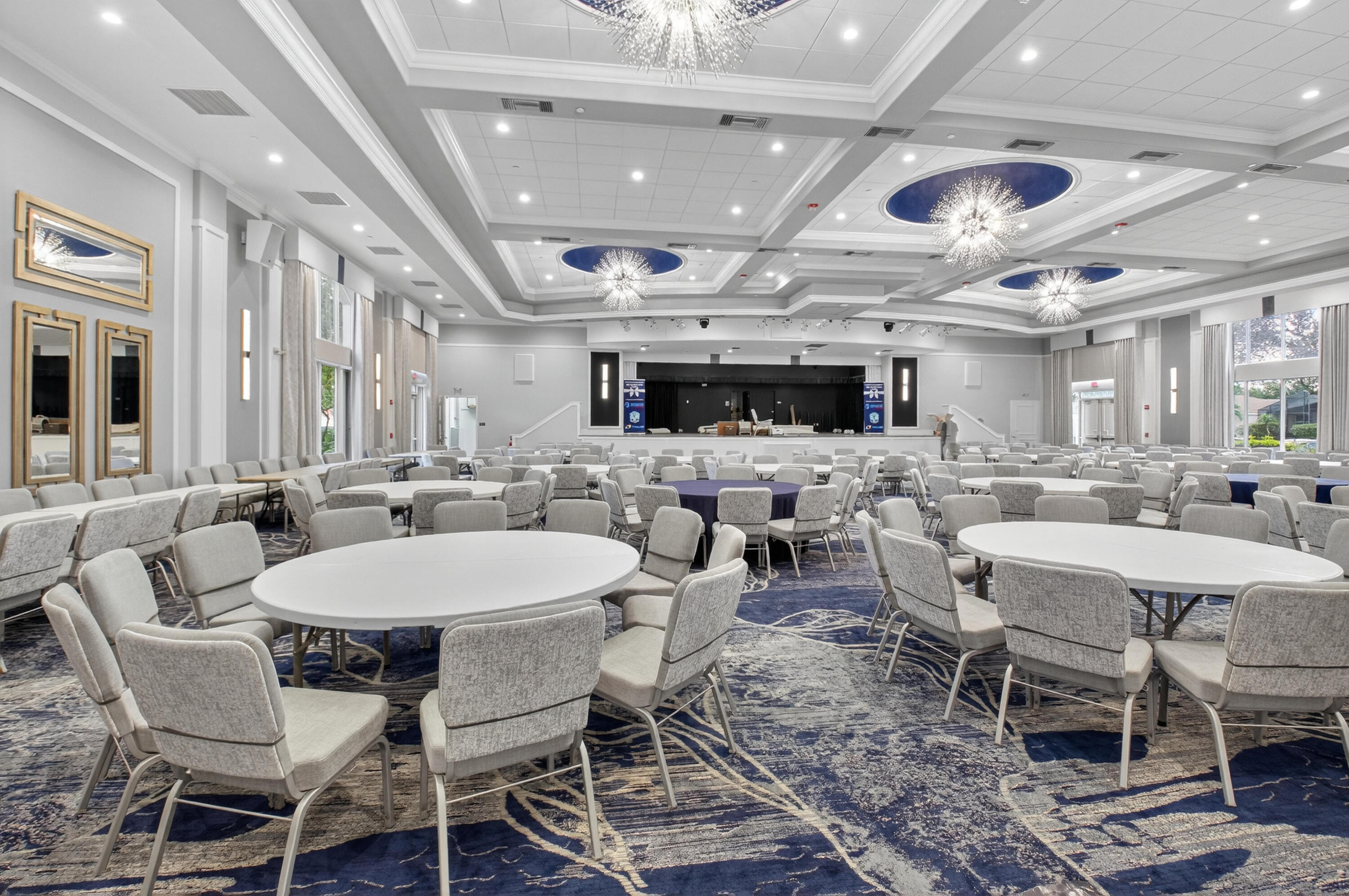 VALENCIA FALLS - Residential