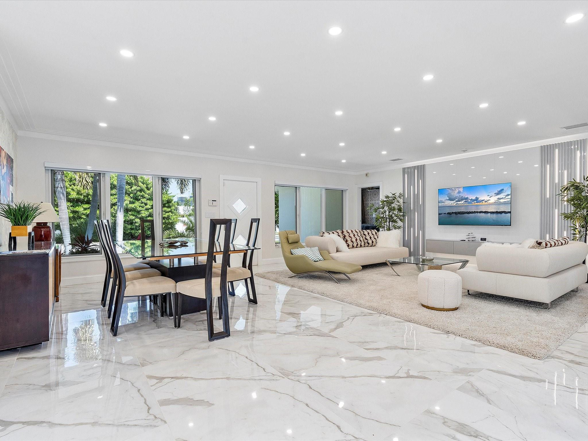207 Royal Palm Drive