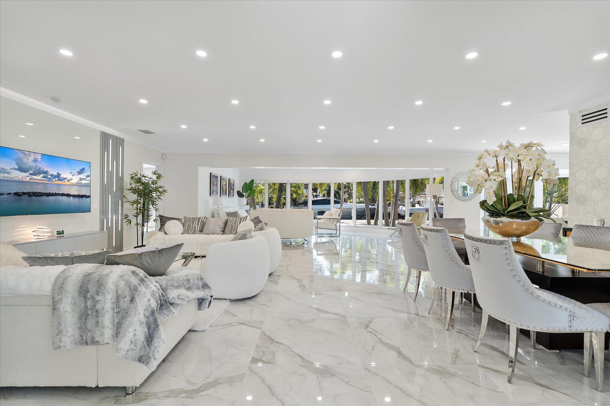 207 Royal Palm Drive, Fort Lauderdale, FL, 33301/$34,995 4 207 Royal Palm Drive