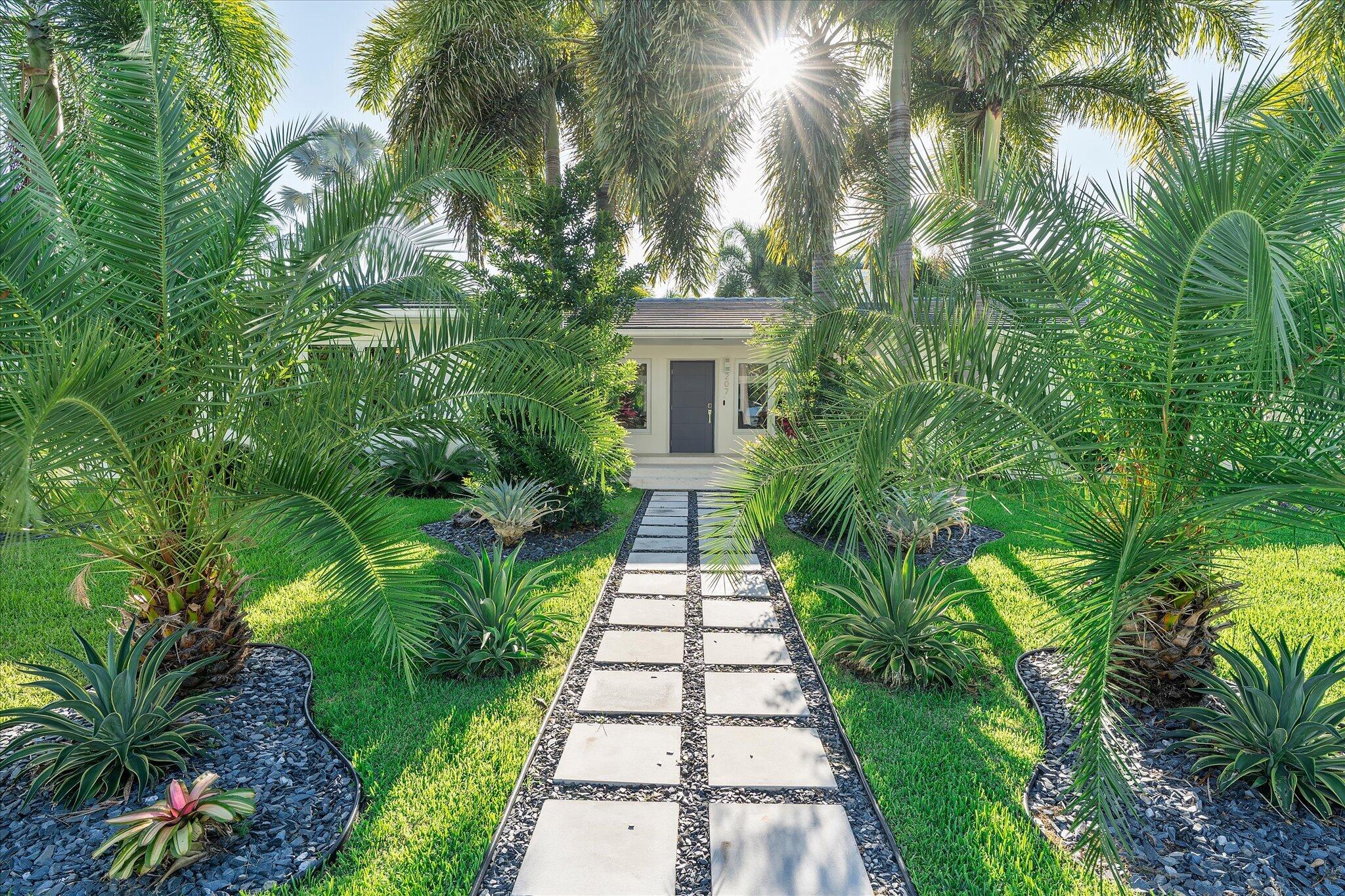 207 Royal Palm Drive, Fort Lauderdale, FL, 33301/$34,995 3 207 Royal Palm Drive