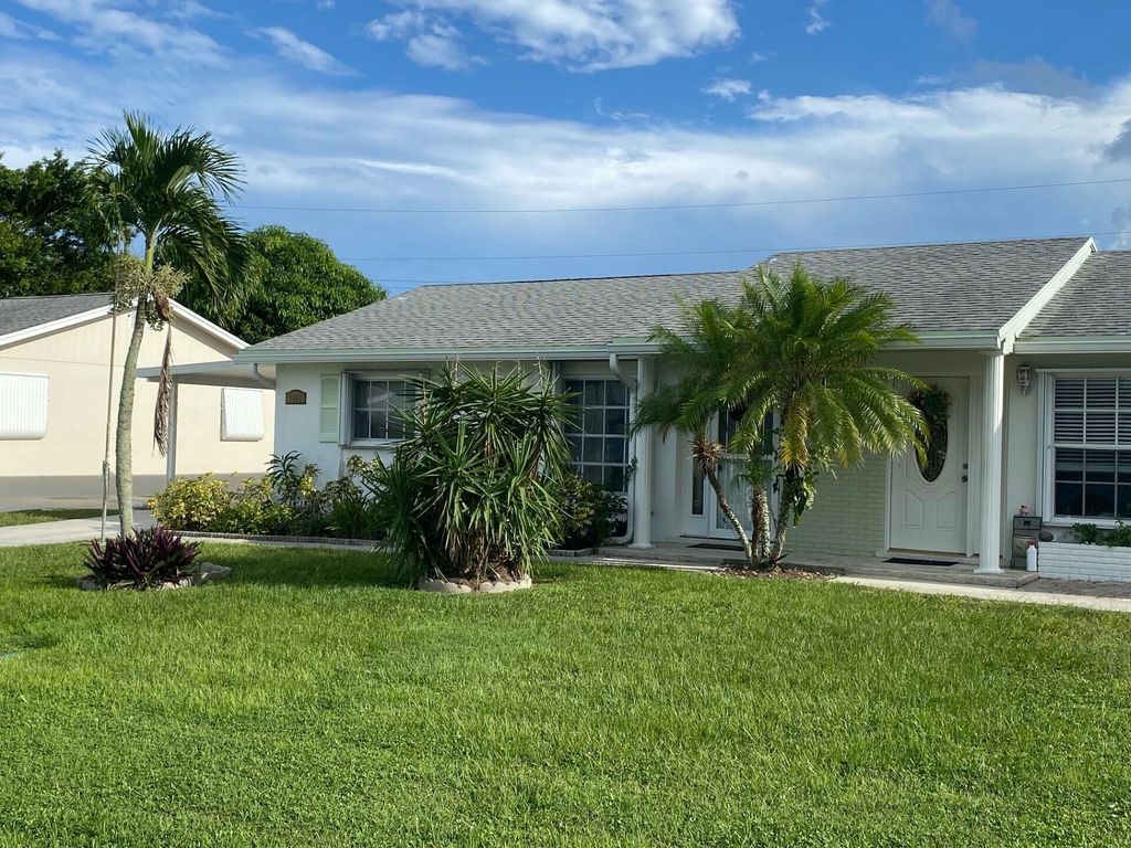 Photo of 1008 Riverwood Lane, Jupiter, FL 33458 (MLS # R10919082)