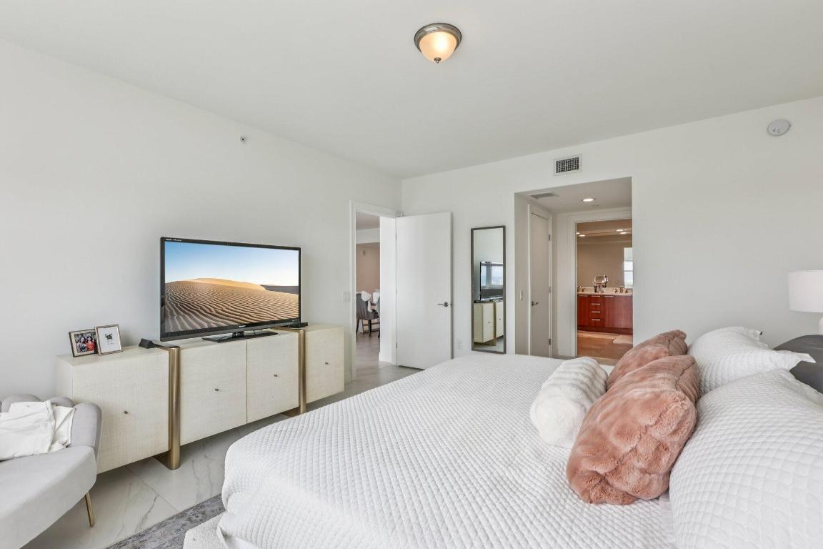 MARINA GRANDE RIVIERA BEACH CONDO - Residential