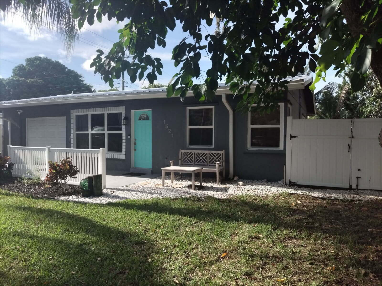 1521 NE 32ND Court