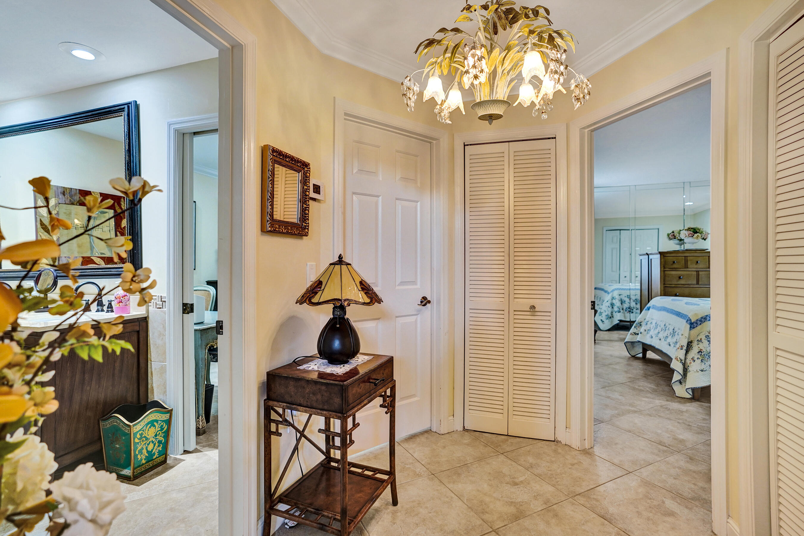 VILLA DESTE CONDO - Residential