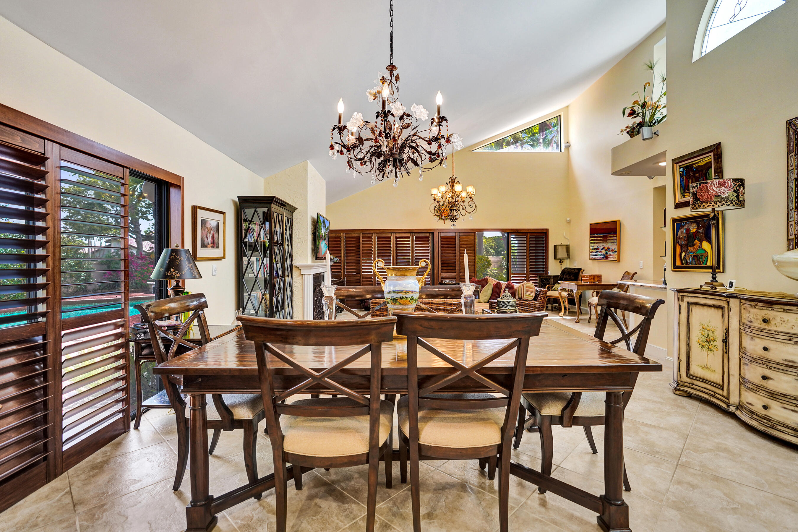 VILLA DESTE CONDO - Residential