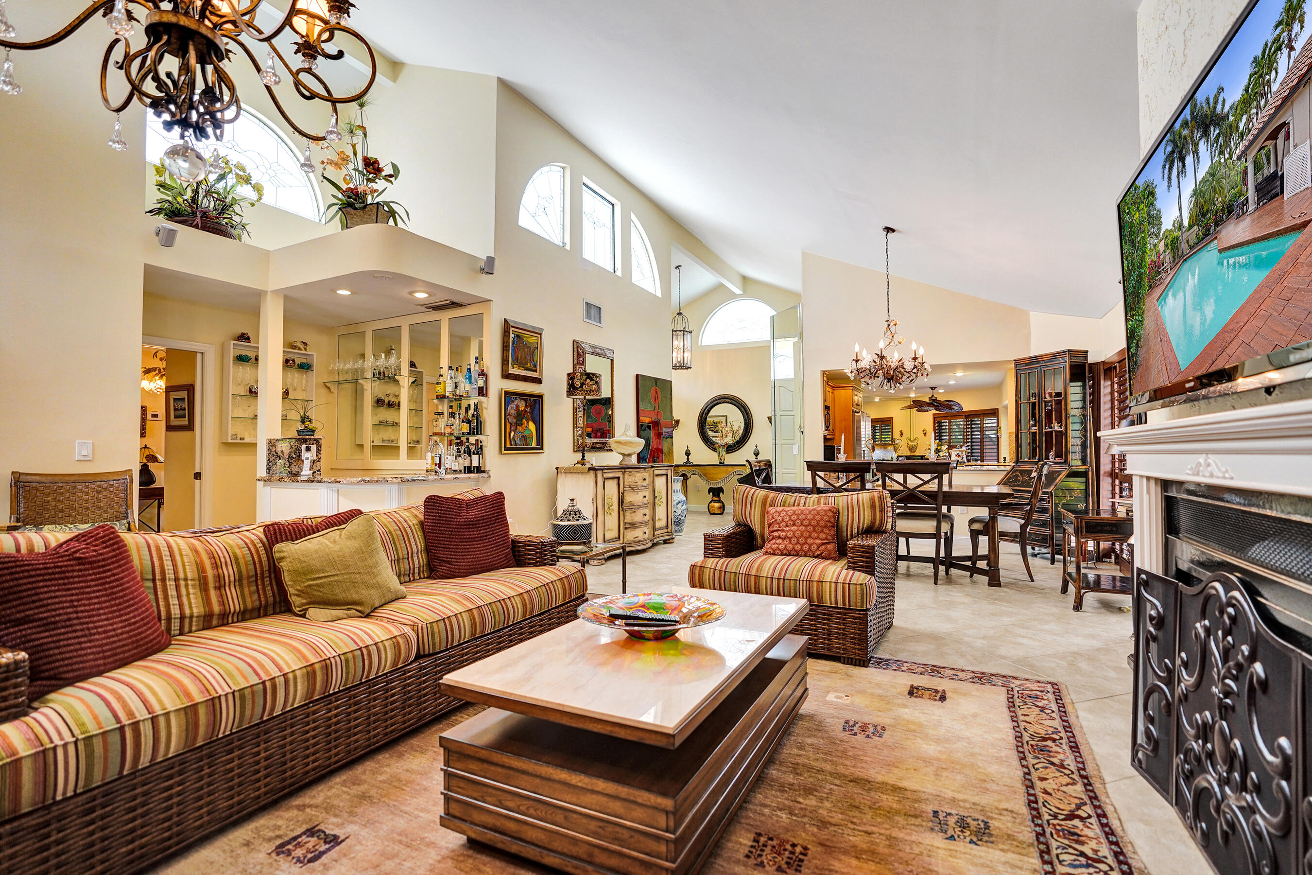 VILLA DESTE CONDO - Residential