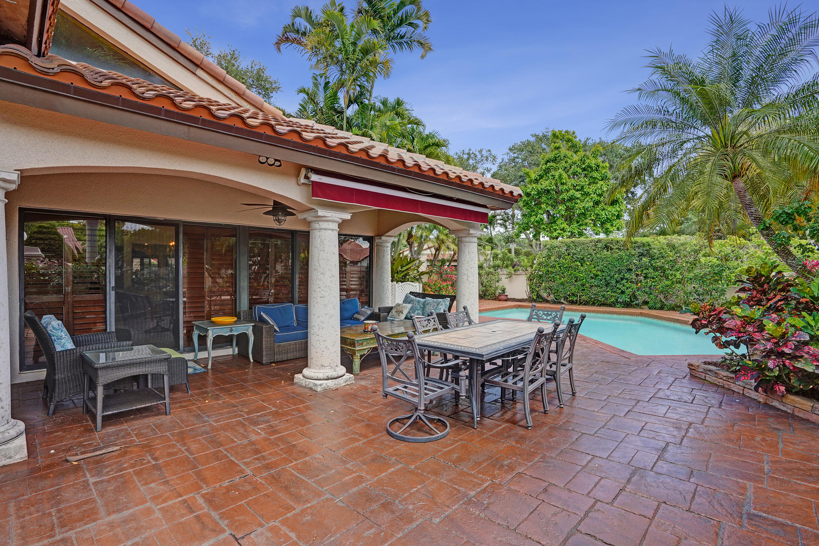 VILLA DESTE CONDO - Residential