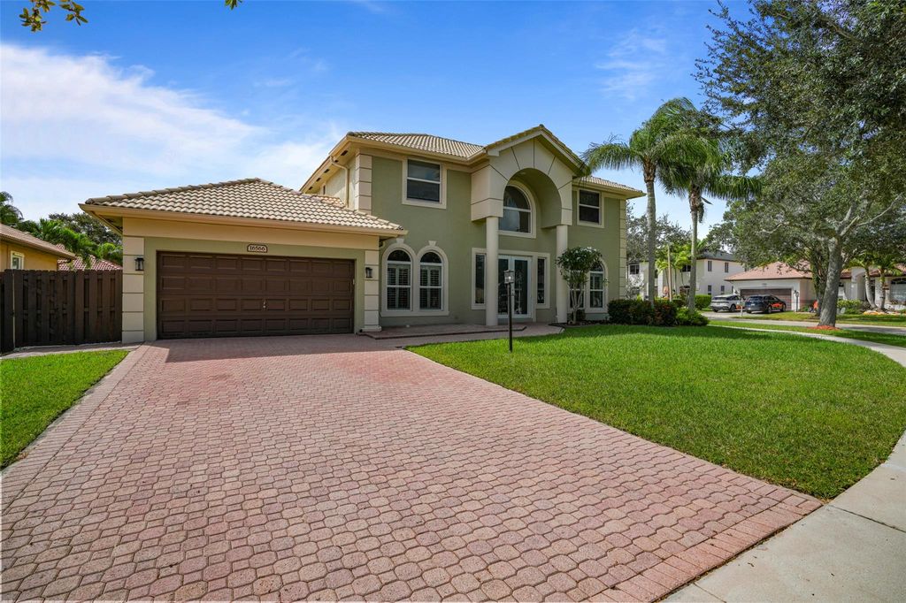 Photo of 16566 N Mariposa Cir, Fort Lauderdale, FL 33331 (MLS # F10532263)