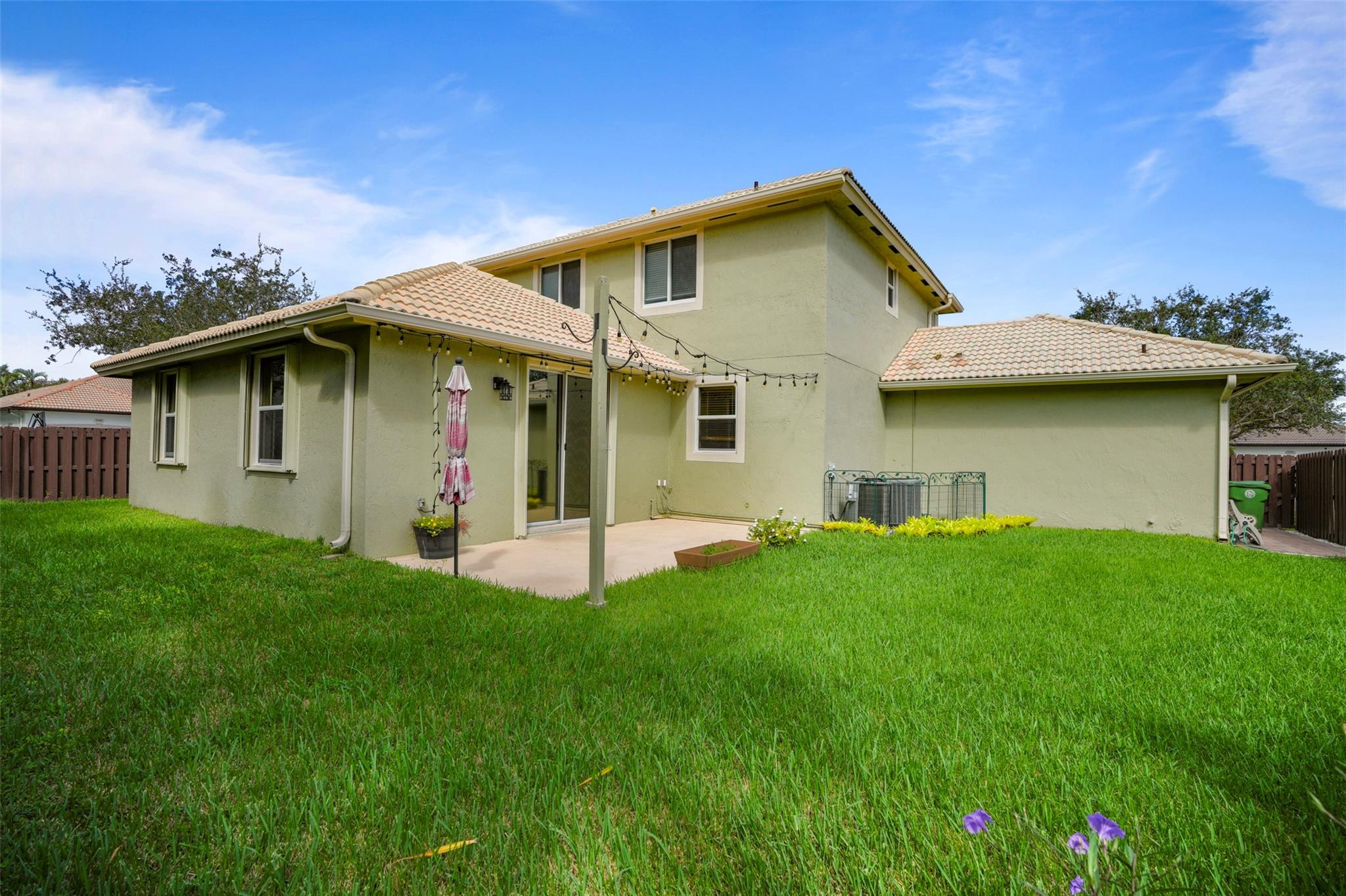16566 N Mariposa Cir