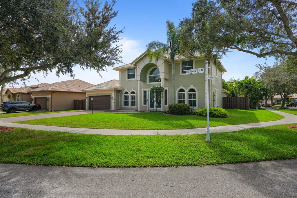 Photo of 16566 N Mariposa Cir, Fort Lauderdale, FL 33331 (MLS # F10532263)