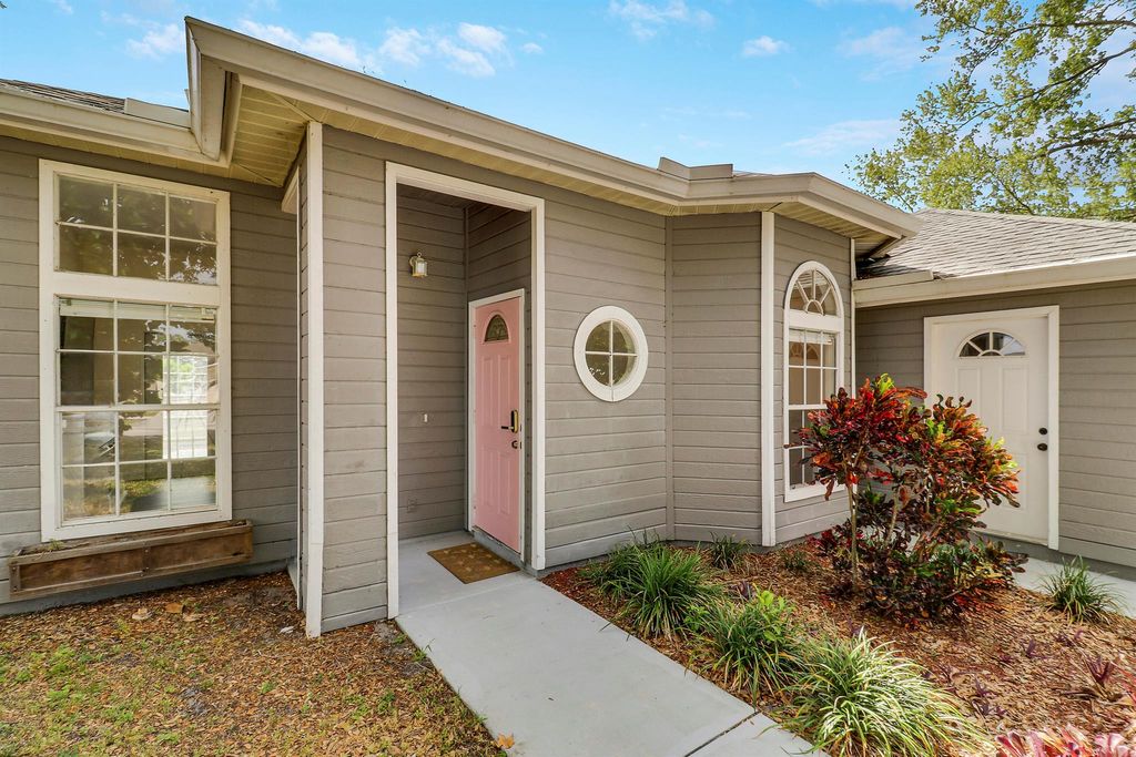 Photo of 765 NW Bristol Street, Port Saint Lucie, FL 34983 (MLS # R11087431)