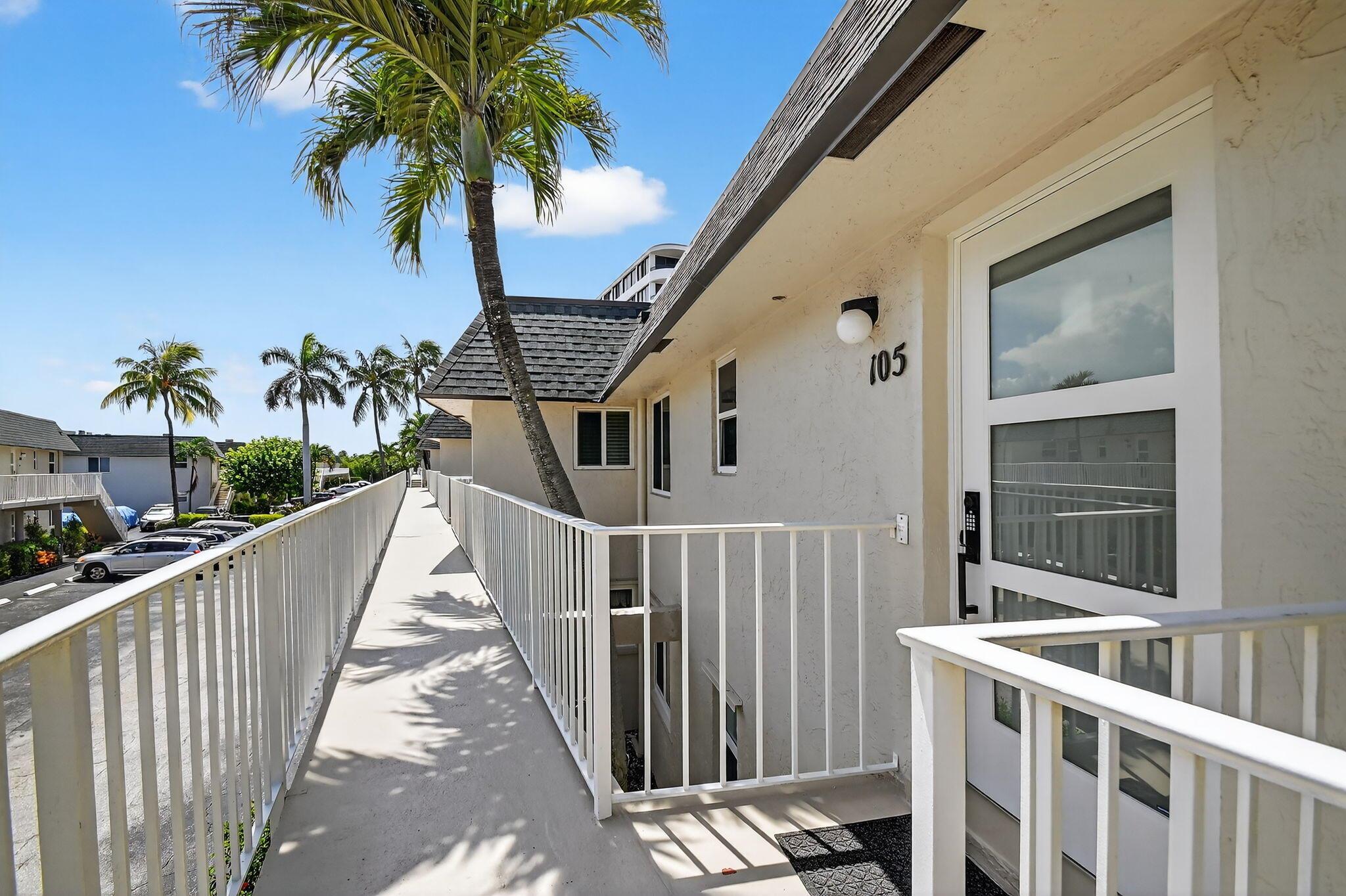 3601 S Ocean Boulevard 105, Palm Beach, FL, 33480/$325,000 1 3601 S Ocean Boulevard 105