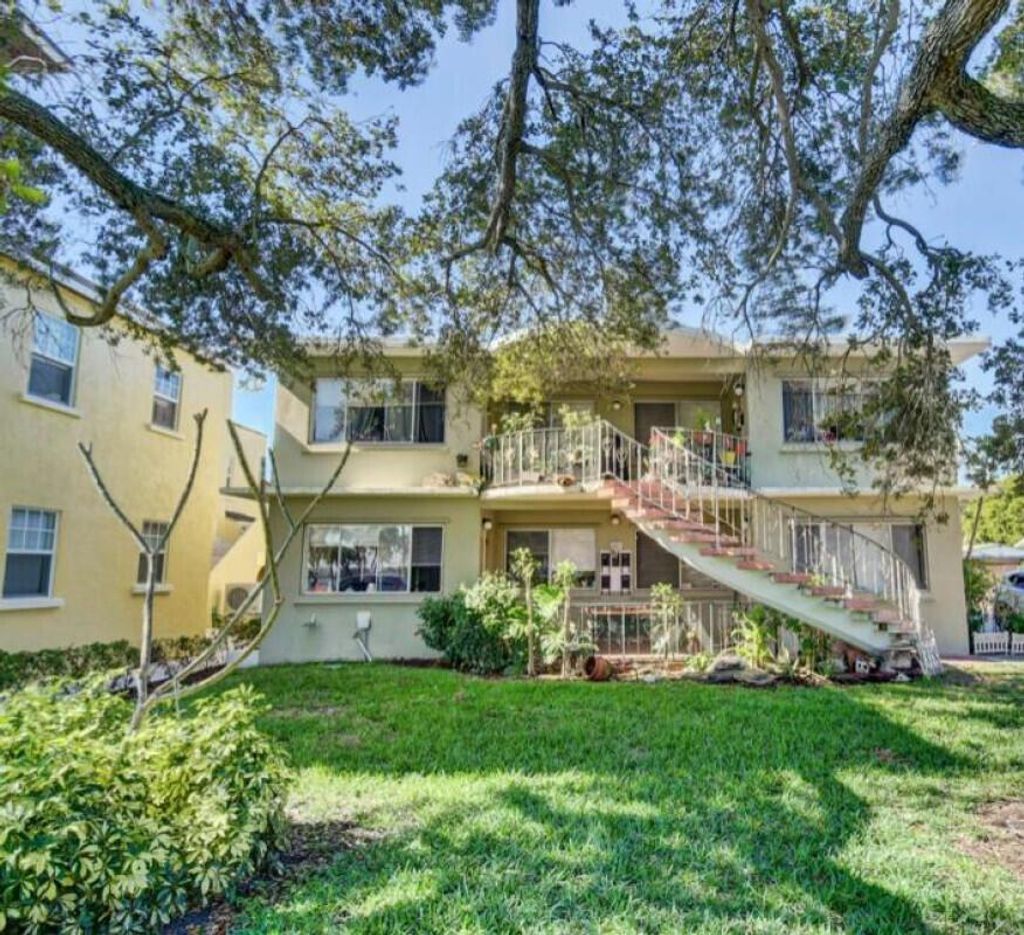 Photo of 401 S Lakeside Drive #1, Lake Worth Beach, FL 33460 (MLS # R11059049)