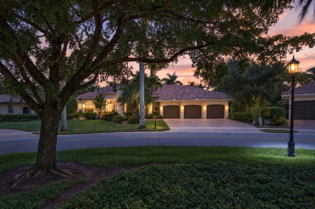 Photo of 2476 Poinciana Lane, Weston, FL 33327 (MLS # B26090163)