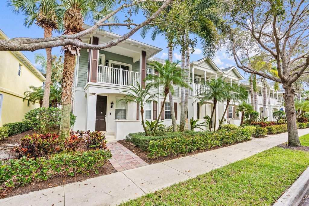 Photo of 3049 E Community Drive, Jupiter, FL 33458 (MLS # R11044737)
